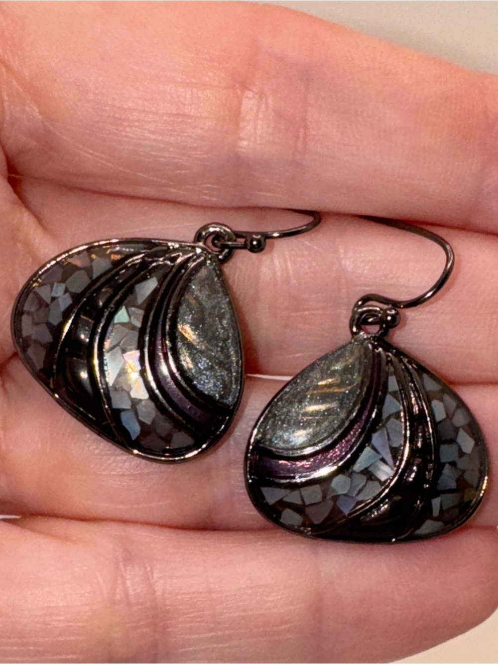 Lia Sophia “Seaside” Gunmetal Mother of Pearl & Hematite Shell Shape Earrings